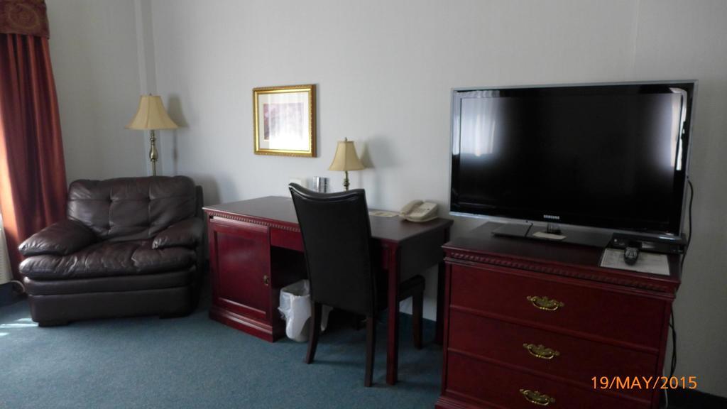 The Bridgeport Inn Fort Mcmurray Bilik gambar